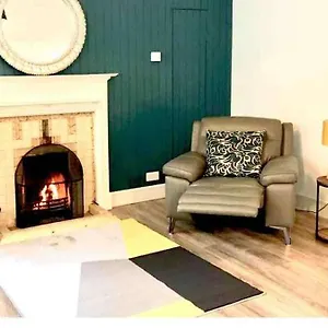 Shangri - La Spacious Family Townhouse Killarney
